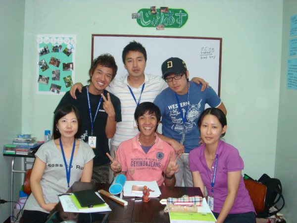 �t�B���s�����w�bLIFE CEBU�̌��k